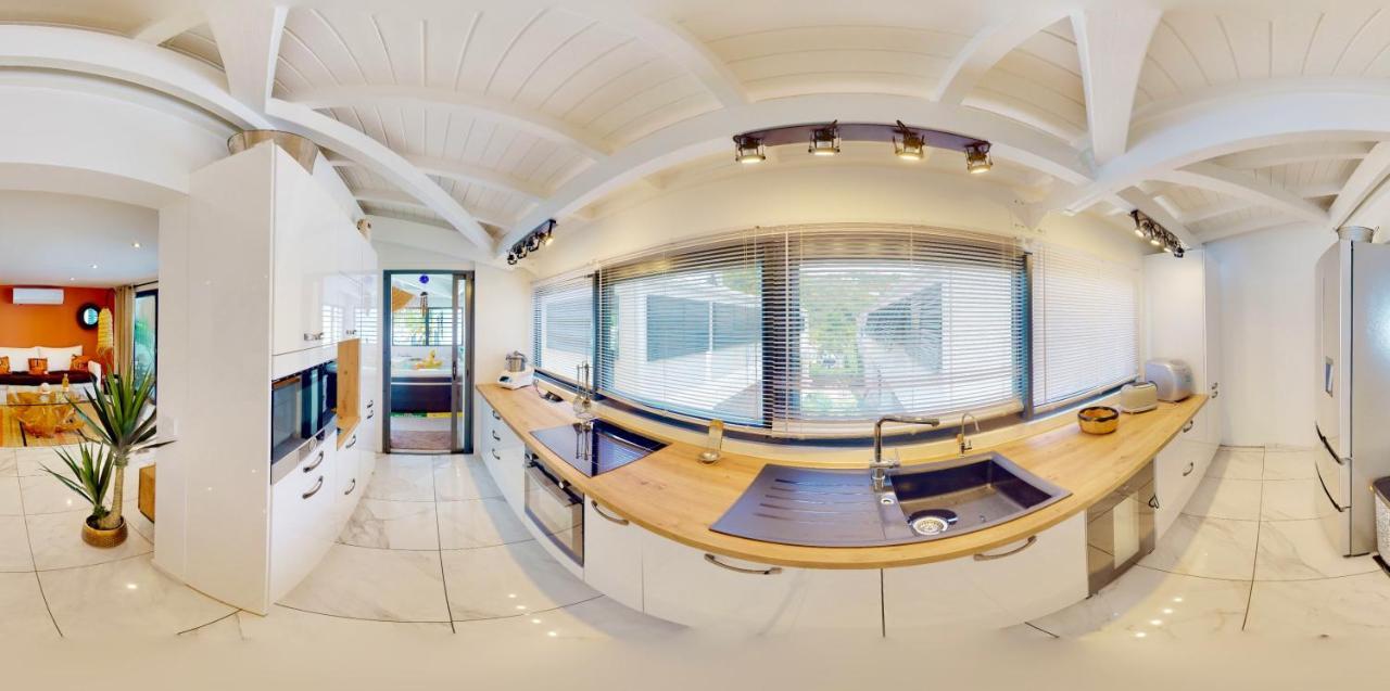 Marina, Spa & Sun - 2 Bedrooms - Luxury Apartment Anse Marcel エクステリア 写真