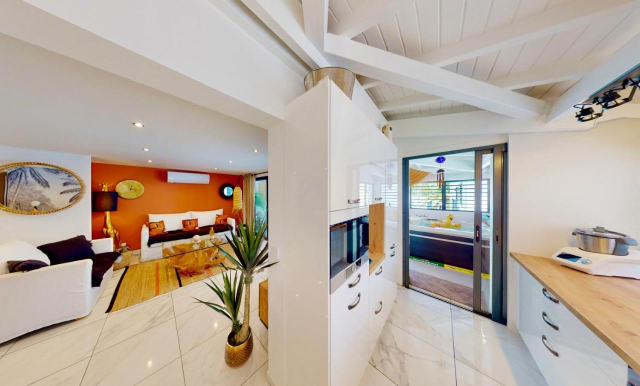 Marina, Spa & Sun - 2 Bedrooms - Luxury Apartment Anse Marcel エクステリア 写真