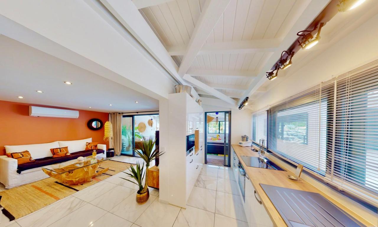 Marina, Spa & Sun - 2 Bedrooms - Luxury Apartment Anse Marcel エクステリア 写真